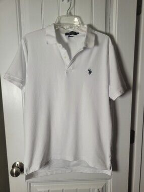 U.S. Polo Assn. Men's White Polo with Navy Embroidered Logo.  Size Large